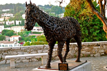 horse-sculpture