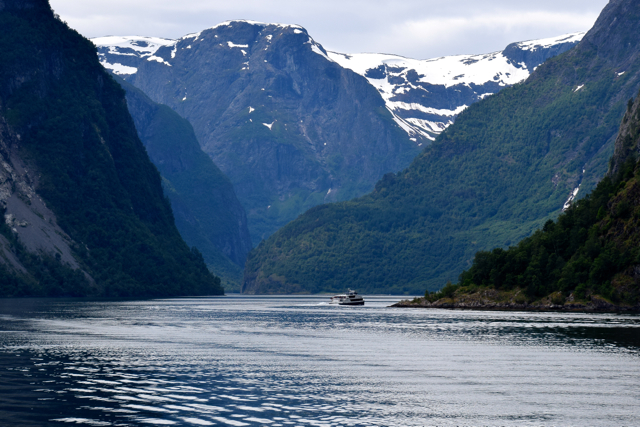 fjord-mtns