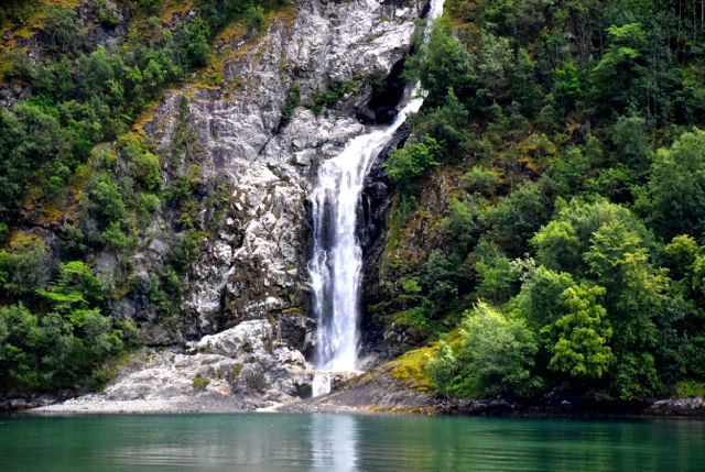 waterfall-nor2-2
