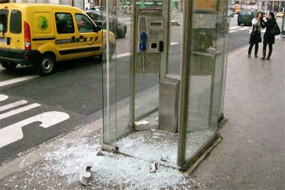 parisian-phone-both